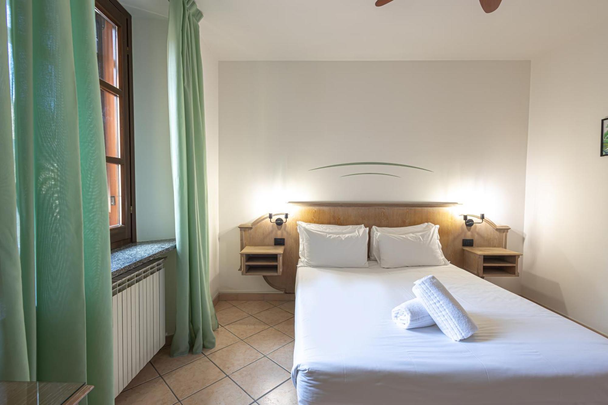Hotel Tornielli 9 By Lvg Hotel Collection Новара Экстерьер фото